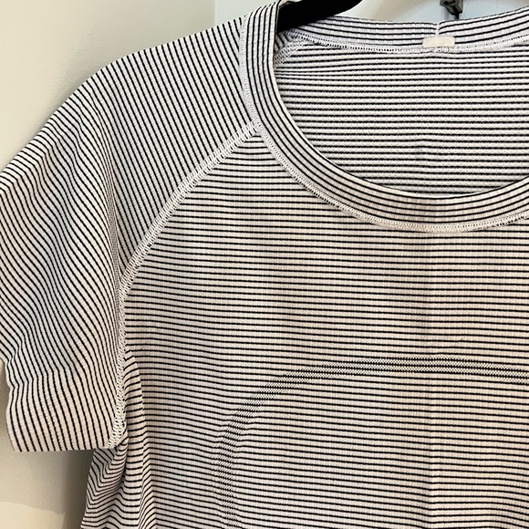 Lululemon stride swiftly - Picture 2 of 6